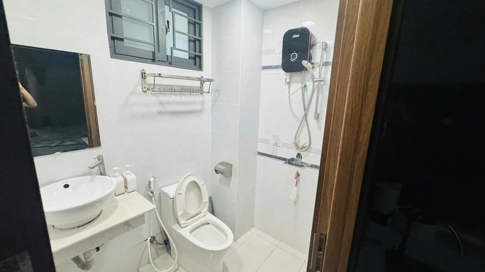 Loco Studio With Netflix And Self Checkin Ho Chi Minh City Vietnam